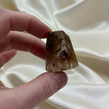 Load image into Gallery viewer, Rutilated Quartz Freeform E
