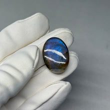 Load image into Gallery viewer, Labradorite Cabochon 25ct
