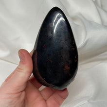 Load image into Gallery viewer, Reflective Hematite Freeform
