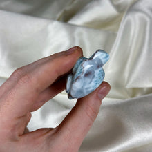 Load image into Gallery viewer, Larimar Turtle Carving E
