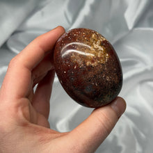 Load image into Gallery viewer, Sea Jasper Palmstone D
