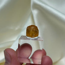 Load image into Gallery viewer, Beautiful Terminated Imperial Topaz Crystal C
