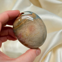 Load image into Gallery viewer, Polychrome Jasper Palmstone D
