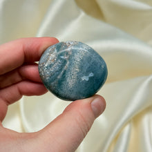 Load image into Gallery viewer, Sea Jasper Palmstone V
