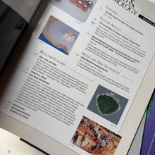 Load image into Gallery viewer, Gems &amp; Gemology Journal J (2001)
