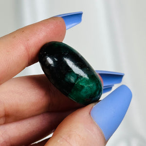 Emerald Shiva Shape Carving B