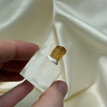 Load image into Gallery viewer, Beautiful Terminated Imperial Topaz Crystal K
