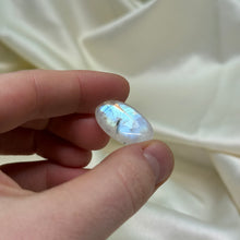 Load image into Gallery viewer, High Quality Rainbow Moonstone Mini Palmstone C
