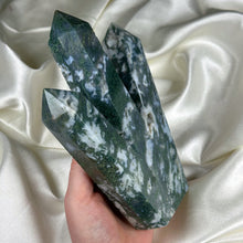 Load image into Gallery viewer, XL 2lb 7oz Moss Agate “Cluster” Carving
