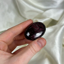 Load image into Gallery viewer, High Quality Garnet Palmstone B

