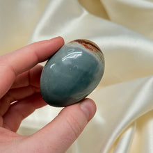 Load image into Gallery viewer, Polychrome Jasper Palmstone F
