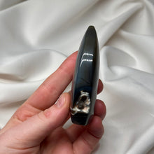 Load image into Gallery viewer, Brazilian Agate Flame D (108g)

