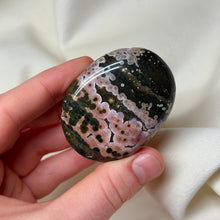 Load image into Gallery viewer, Kabamby Ocean Jasper Palmstone D
