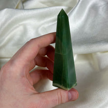 Load image into Gallery viewer, Green Aventurine Tower H
