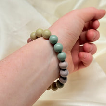 Load image into Gallery viewer, Alashan Agate Stretch Bracelet (approx 7” fit size)
