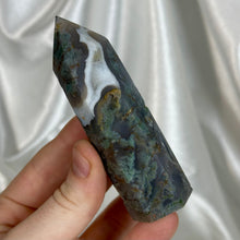 Load image into Gallery viewer, Moss Agate Tower D
