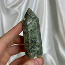 Load image into Gallery viewer, Moss Agate Tower P
