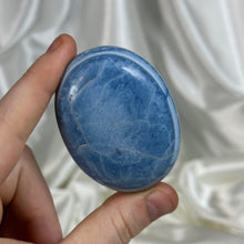 Load image into Gallery viewer, Blue Opal Palmstone E
