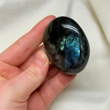 Load image into Gallery viewer, Deep Blue Flash Labradorite Palmstone
