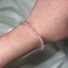 Load image into Gallery viewer, Morganite Stretch Bracelet A
