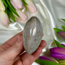Load image into Gallery viewer, Muted Lavender Orby Sea Jasper Palmstone
