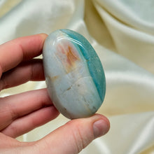 Load image into Gallery viewer, Sea Jasper Palmstone O
