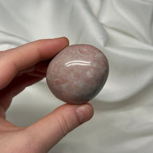 Load image into Gallery viewer, Strawberry Ice Cream Sea Jasper Palm
