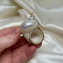 Load image into Gallery viewer, Pearlized Turbo Shell Pendant E
