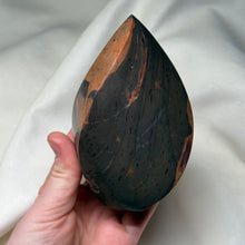 Load image into Gallery viewer, Tiger Jasper Flame A 1lb3oz
