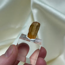 Load image into Gallery viewer, Beautiful Terminated Imperial Topaz Crystal D
