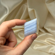 Load image into Gallery viewer, Blue Lace Agate Diamond Carving
