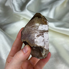 Load image into Gallery viewer, Pink Garden Quartz Lodolite Point
