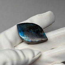 Load image into Gallery viewer, Labradorite Cabochon 72.95ct

