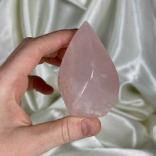 Load image into Gallery viewer, Rose Quartz Flame A
