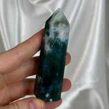 Load image into Gallery viewer, Moss Agate Tower Q (druzy tip)
