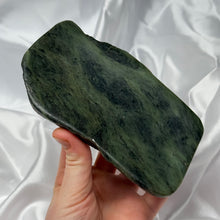Load image into Gallery viewer, Genuine Canadian Nephrite Jade Trinket Dish / Bowl
