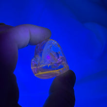 Load image into Gallery viewer, UV Reactive Phantom Amethyst Heart Carving B
