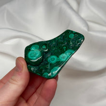 Load image into Gallery viewer, Orby Malachite Freeform
