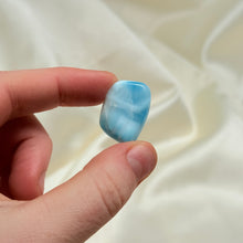 Load image into Gallery viewer, Top Quality Larimar Tumble with Amazing Chatoyancy B
