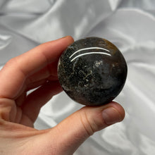 Load image into Gallery viewer, Sea Jasper Palmstone I
