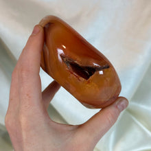 Load image into Gallery viewer, XL “Cherry” Carnelian Bowl (1lb9oz)
