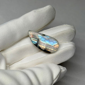 Rainbow Moonstone Cabochon with Tourmaline 27.18ct