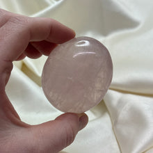Load image into Gallery viewer, Star Rose Quartz Palmstone B
