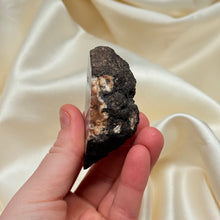 Load image into Gallery viewer, Moroccan Agate B
