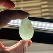 Load image into Gallery viewer, Fluorite Egg A

