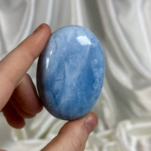 Load image into Gallery viewer, Blue Opal Palmstone C

