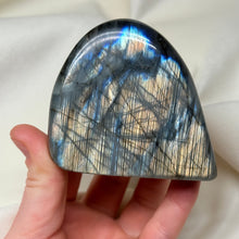Load image into Gallery viewer, Champagne Flash Labradorite Freeform
