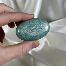 Load image into Gallery viewer, Super Flashy Amazonite Palmstone E
