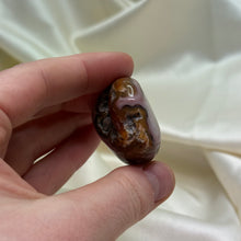 Load image into Gallery viewer, Pink and Purple Laguna Agate Tumble

