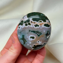 Load image into Gallery viewer, Kabamby Ocean Jasper Palmstone H
